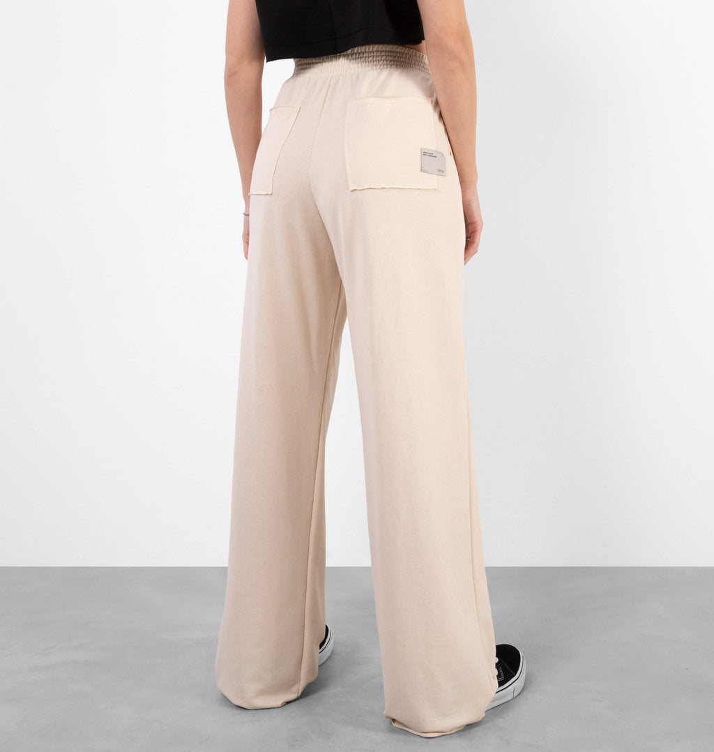 Calça Wide Leg Moletinho Com Bolso Posterior