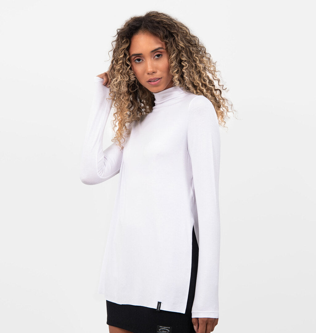 Blusa Alongada Com Fenda A Fio