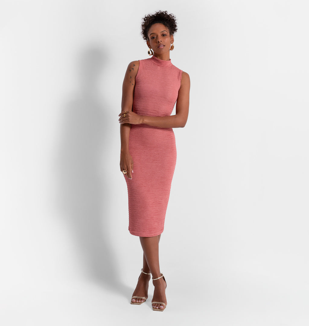 Vestido Midi Com Gola Alta E Cava