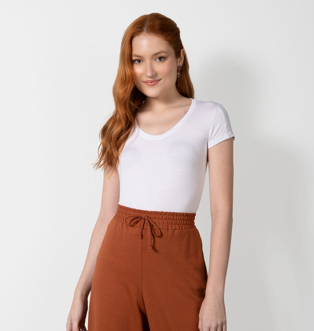 Blusa Básica Com Costura na Manga