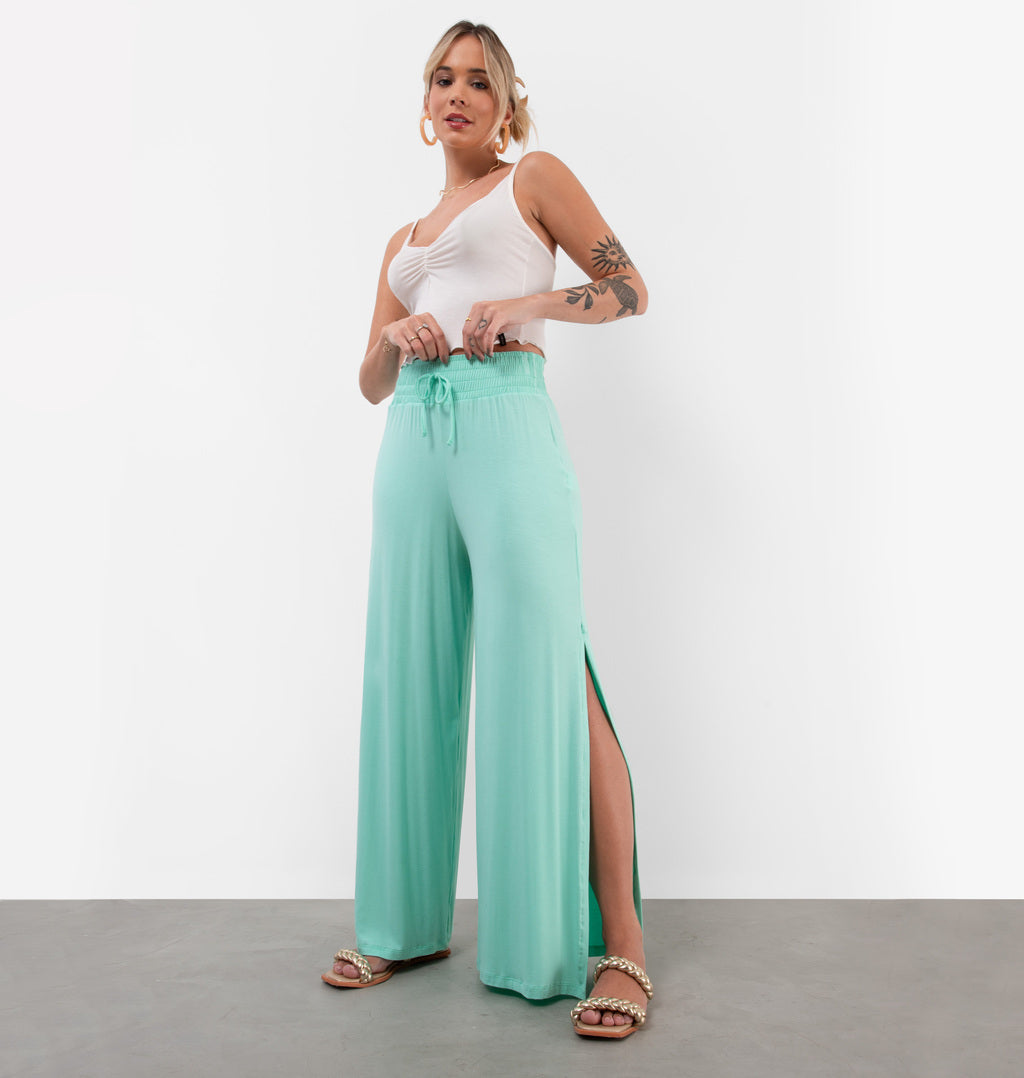 Calça Pantalona Com Fenda Lateral