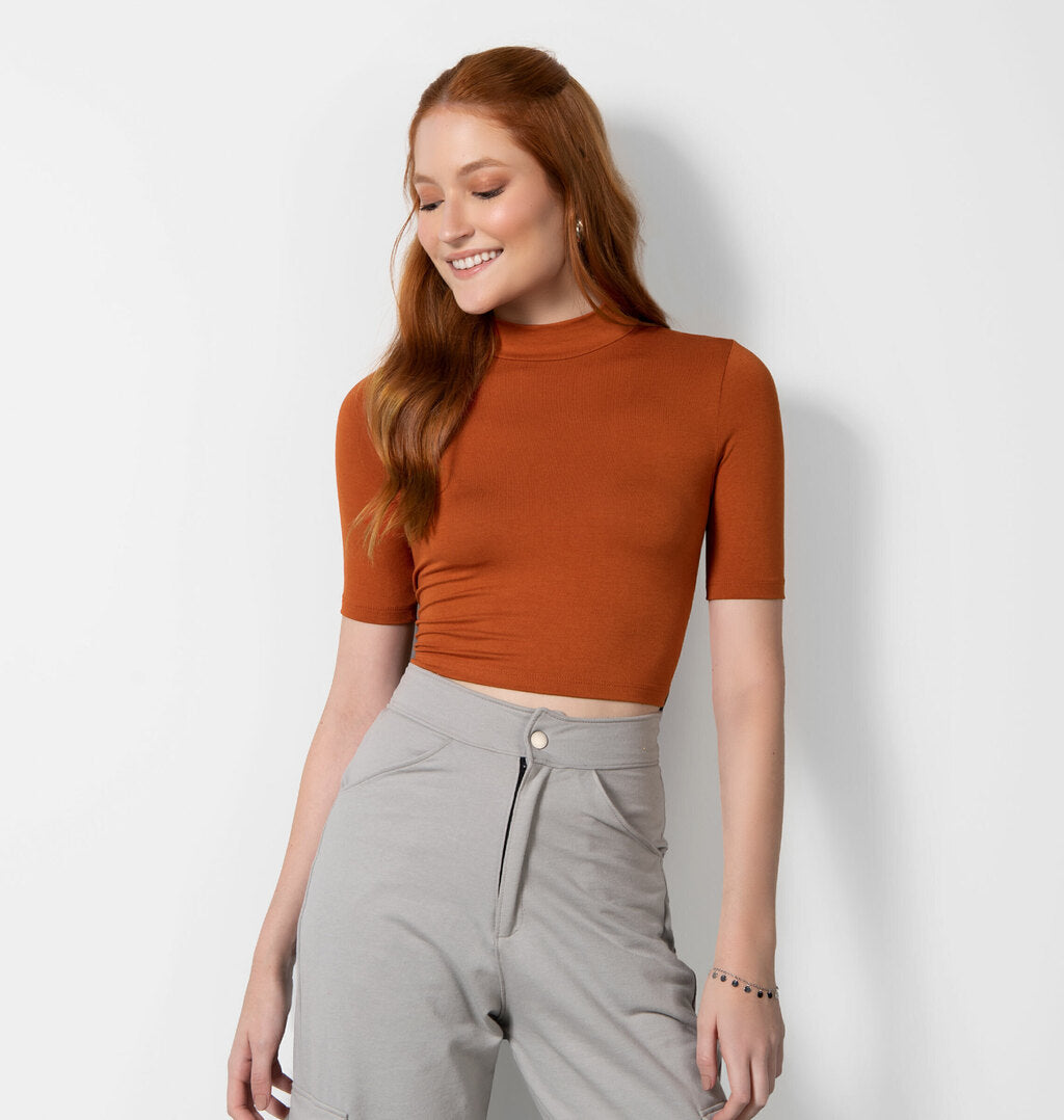 Blusa Cropped Gola Alta