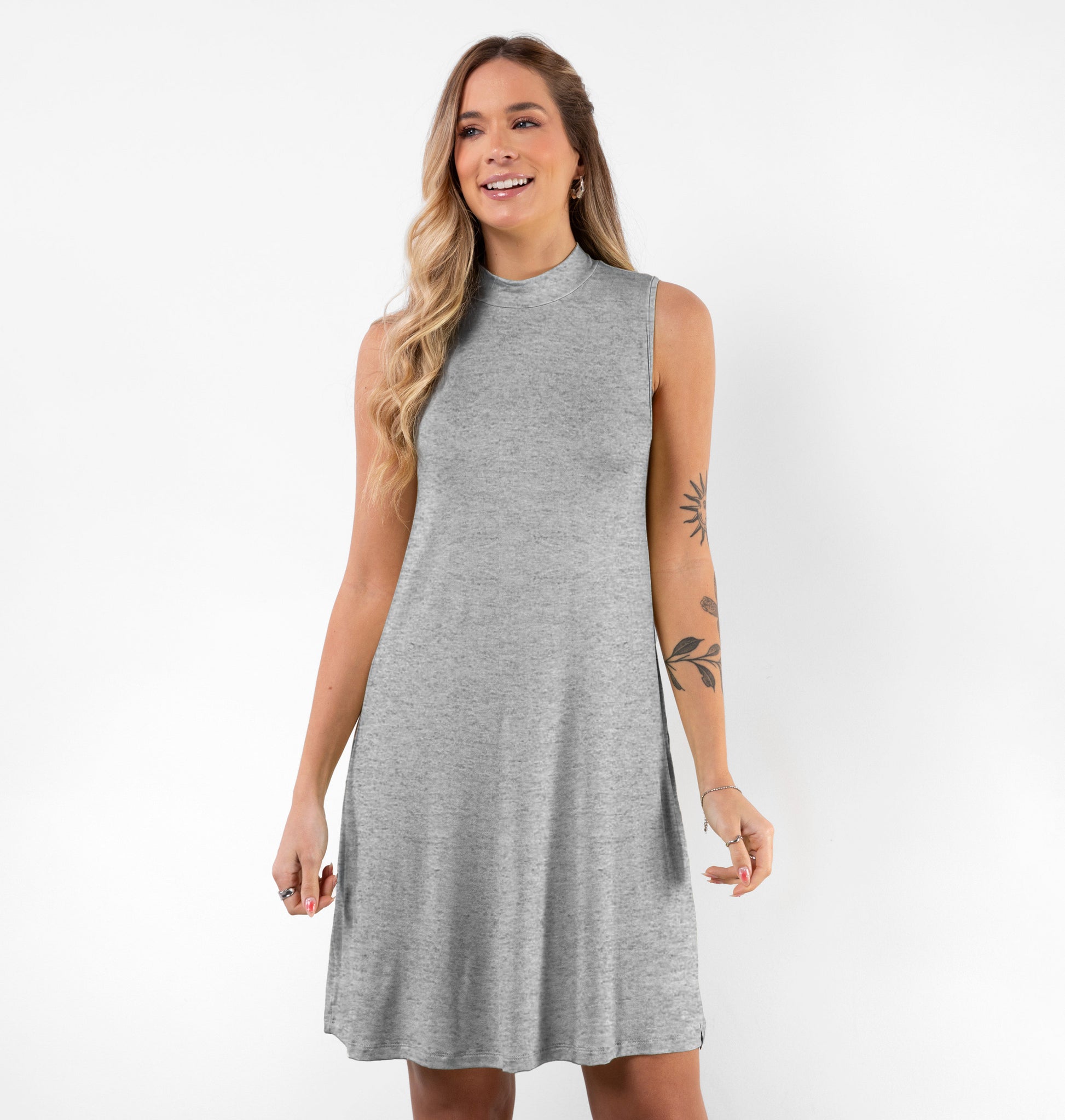 Vestido Curto Com Gola