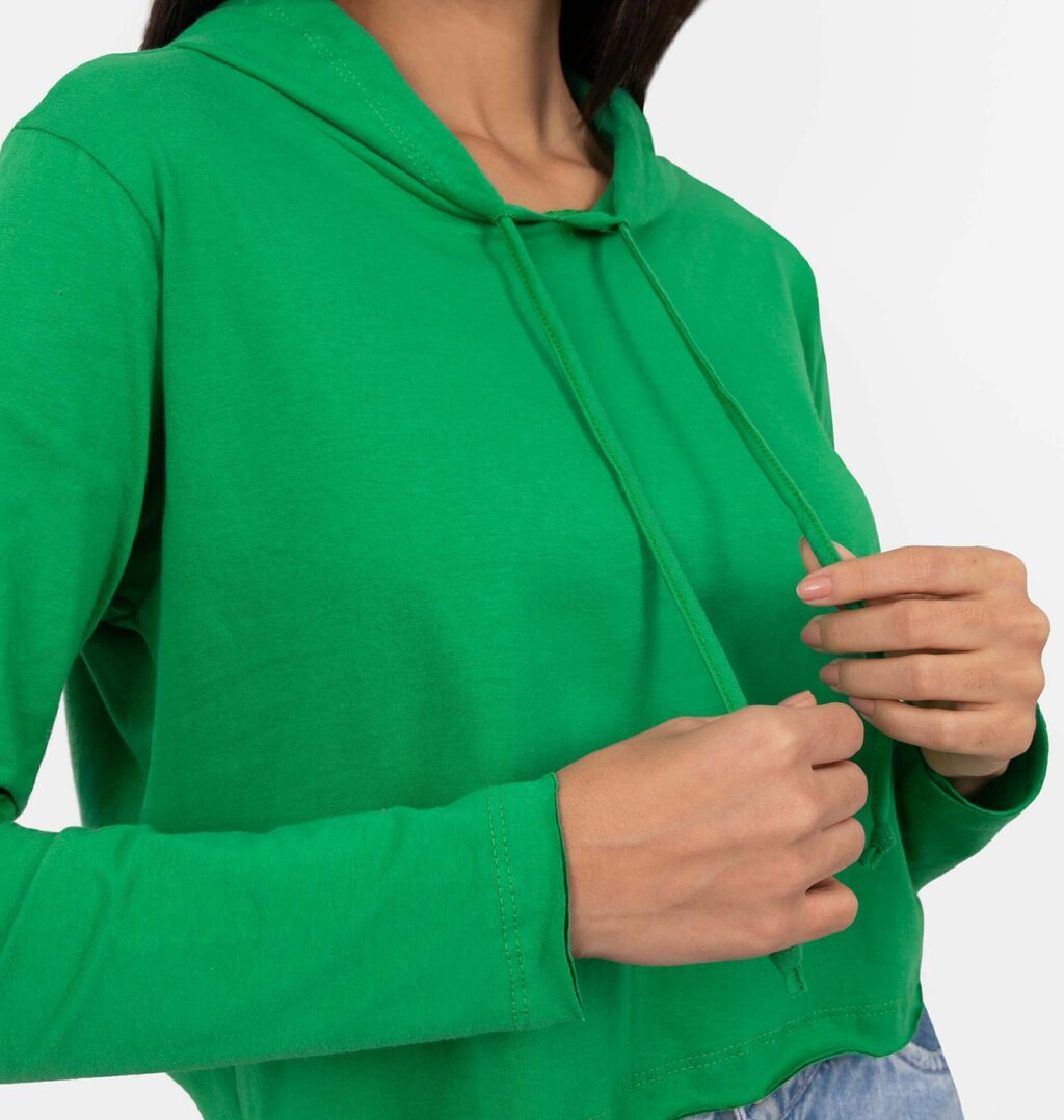 Blusa Cropped Meia Malha Com Capuz