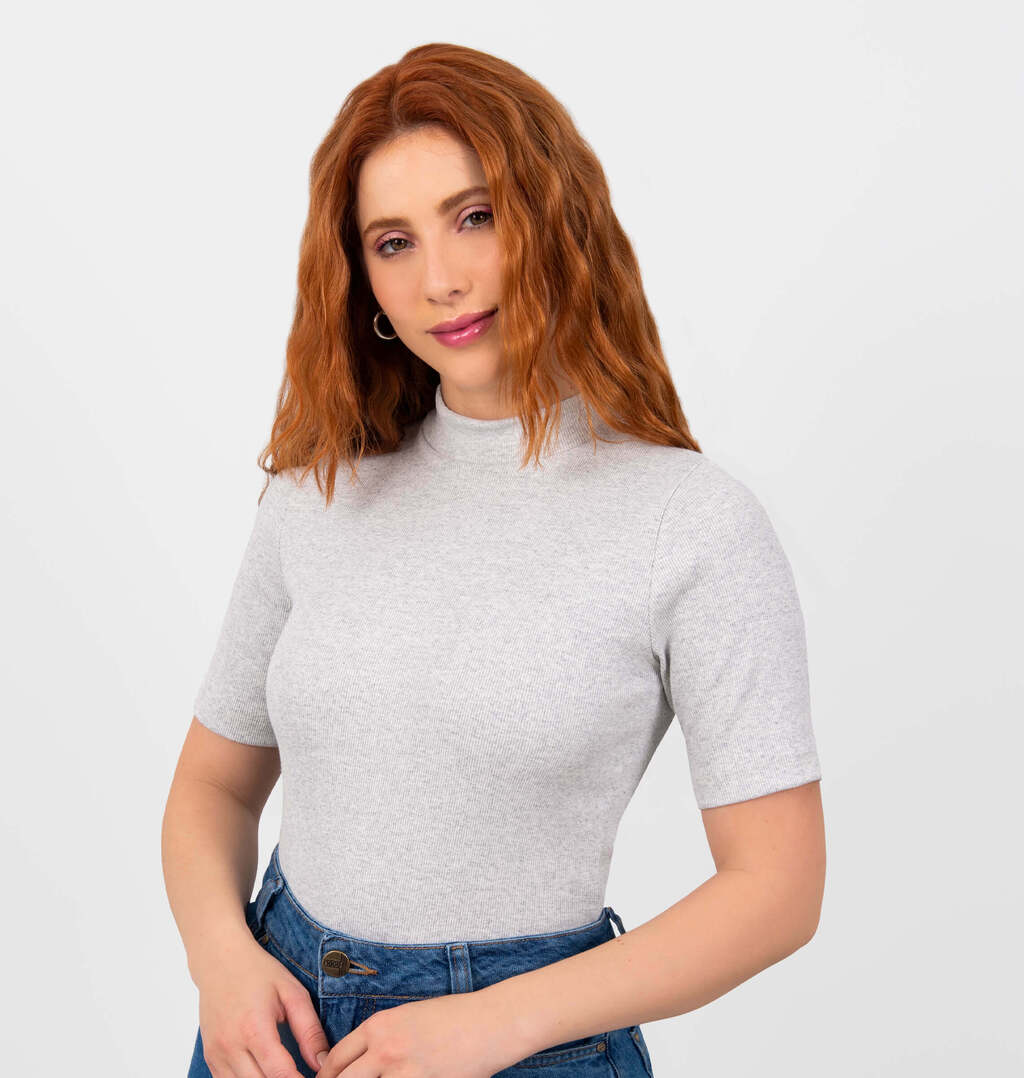 Blusa Básica Meia Gola De Ribana