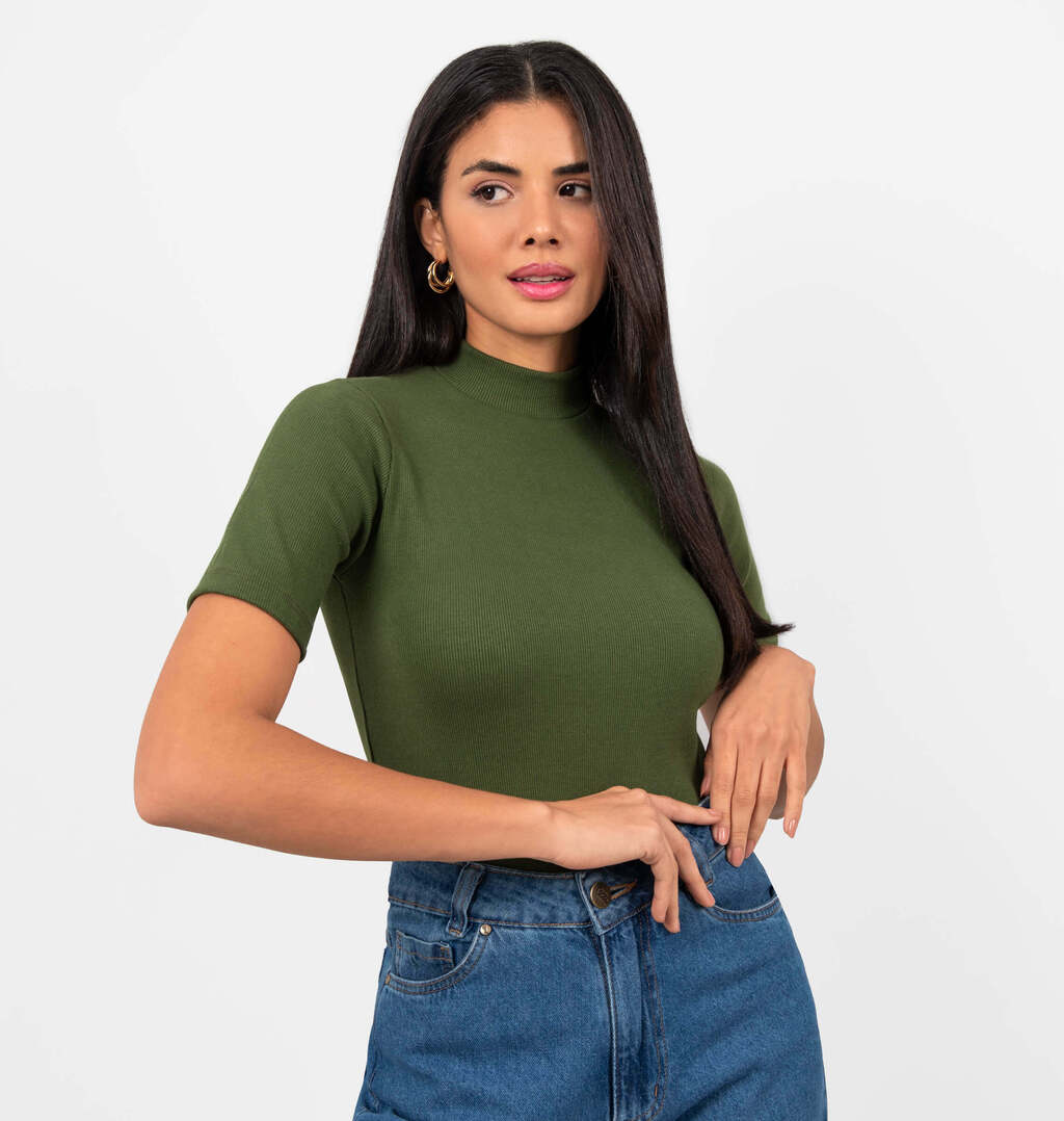 Blusa Básica Meia Gola De Ribana