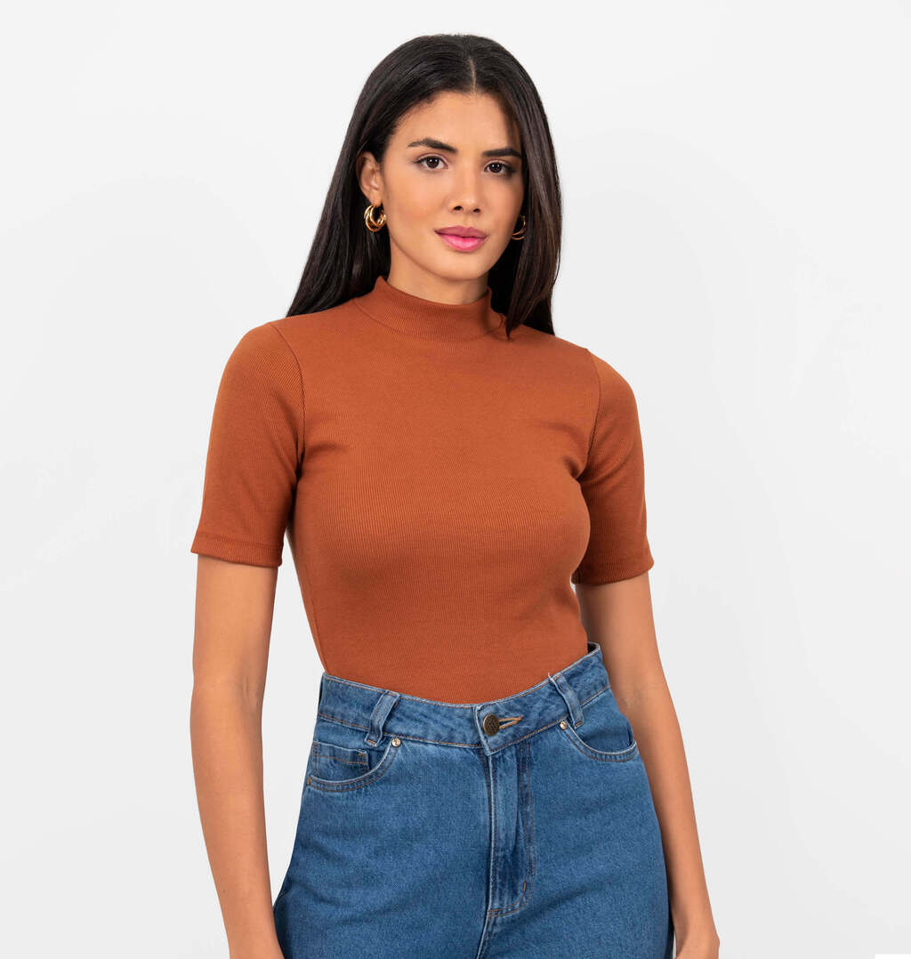 Blusa Básica Meia Gola De Ribana