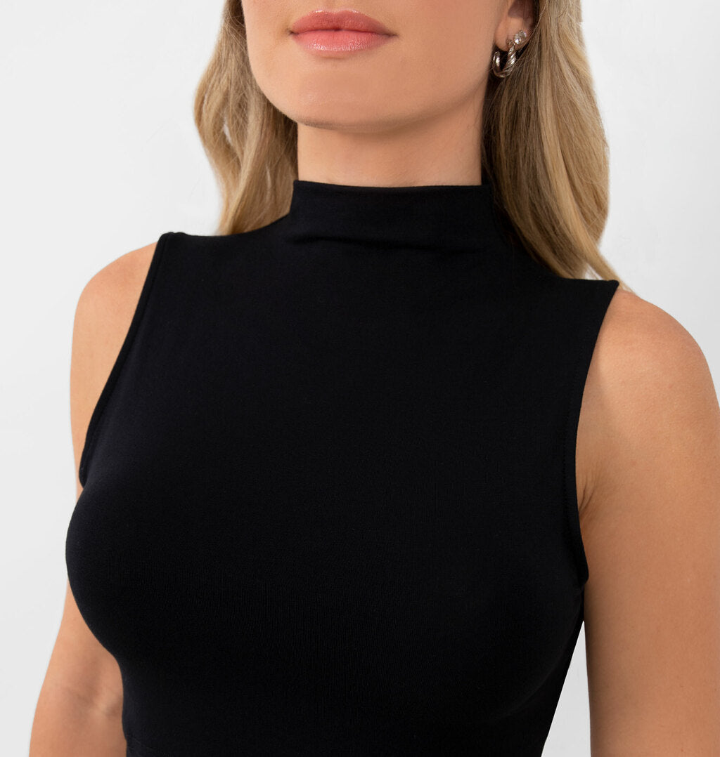 Blusa Com Gola Sem Manga