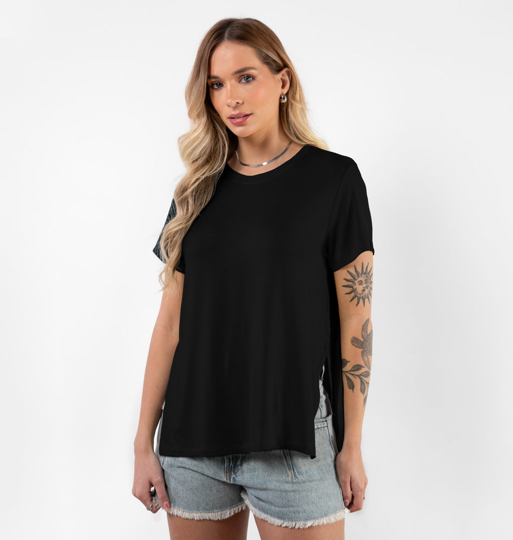 Blusa Básica Alongada Com Fenda Lateral