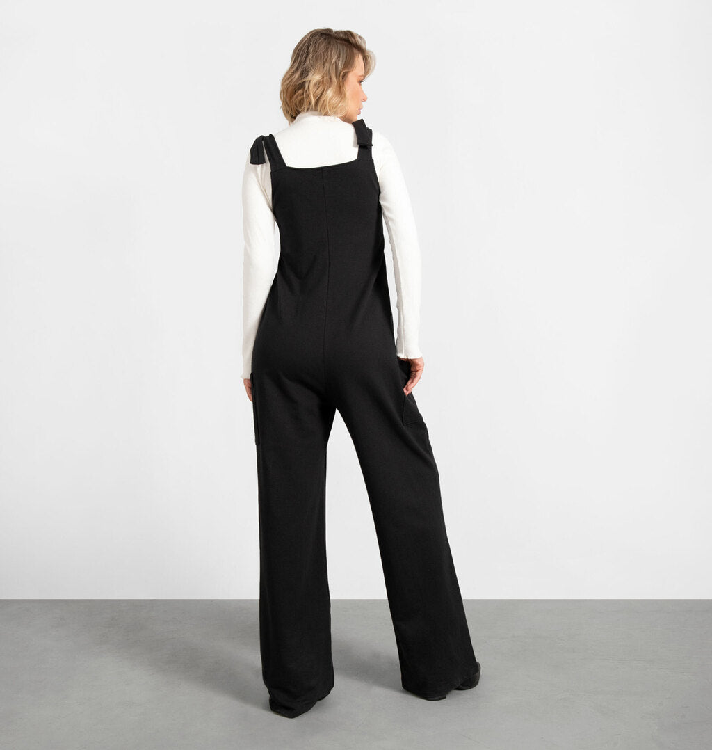 Macacão Wide Leg Bolso Utilitário