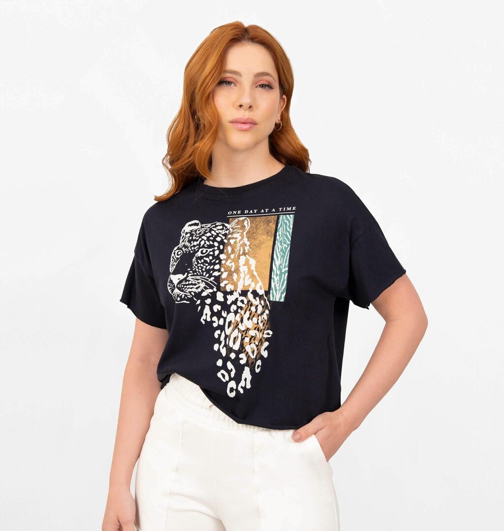 T-Shirt Estampa One Day Onça