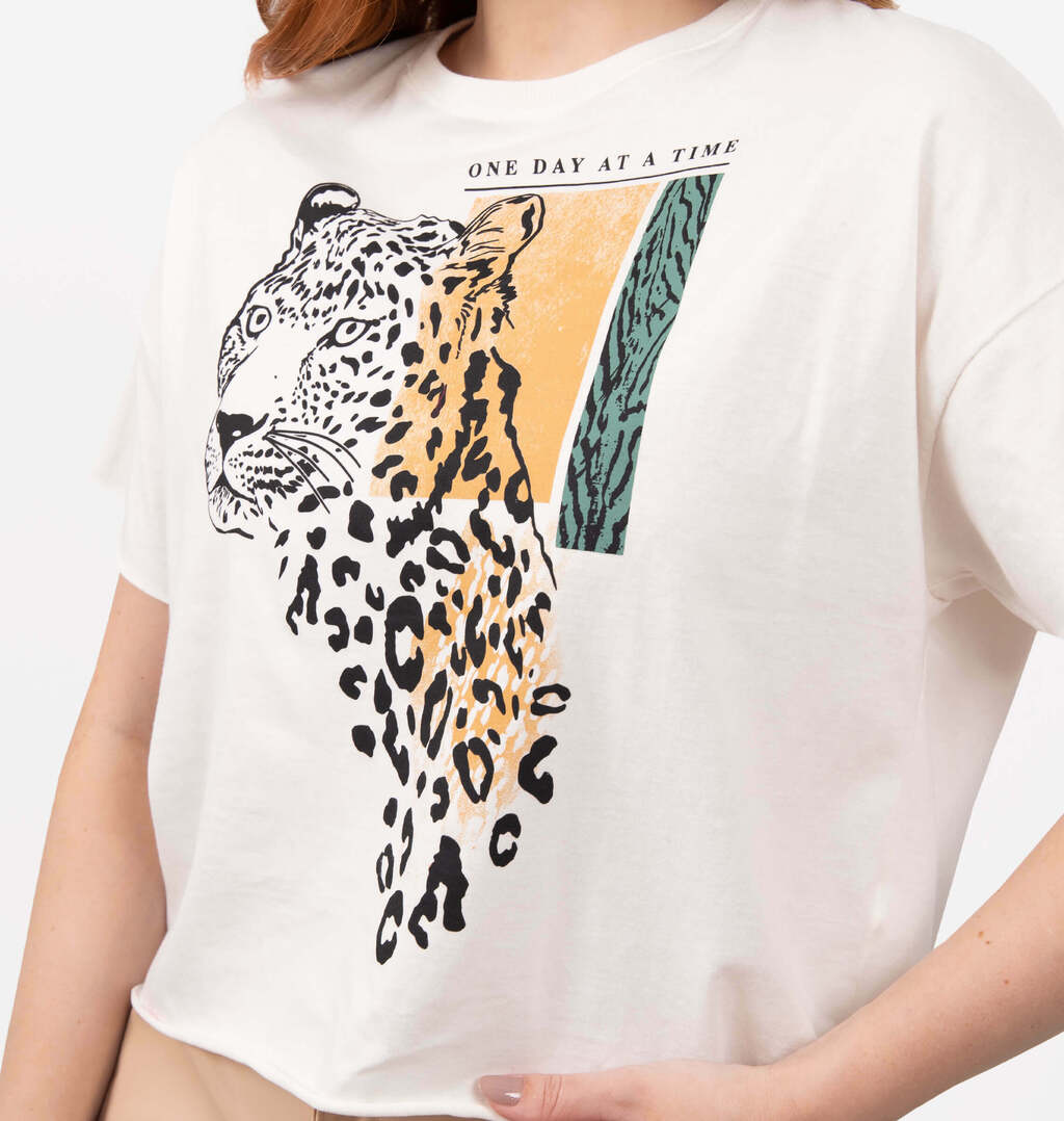 T-Shirt Estampa One Day Onça