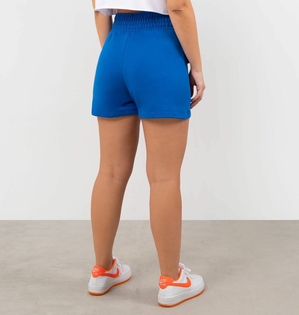 Short Bolso Embutido Com Botão