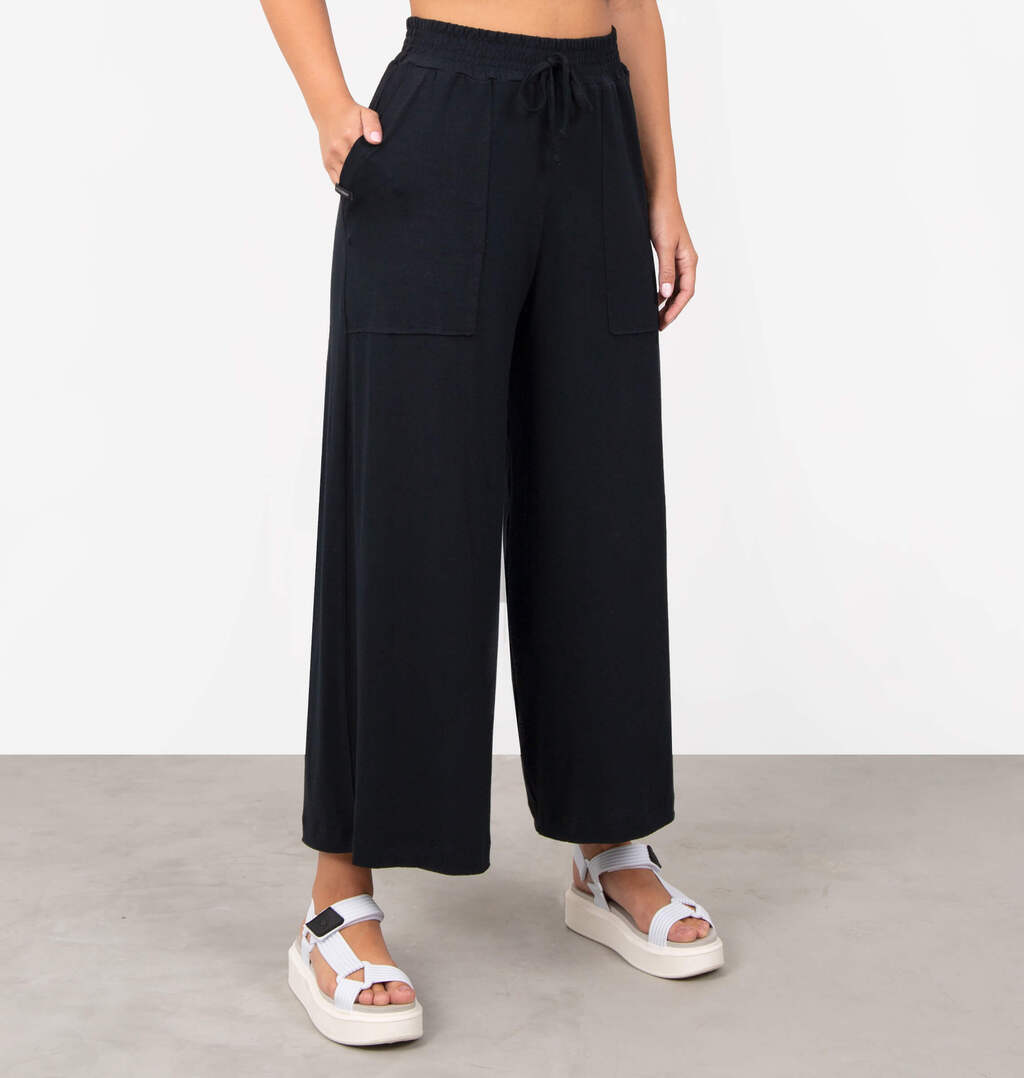 Calça Pantacourt Bolso Amplo