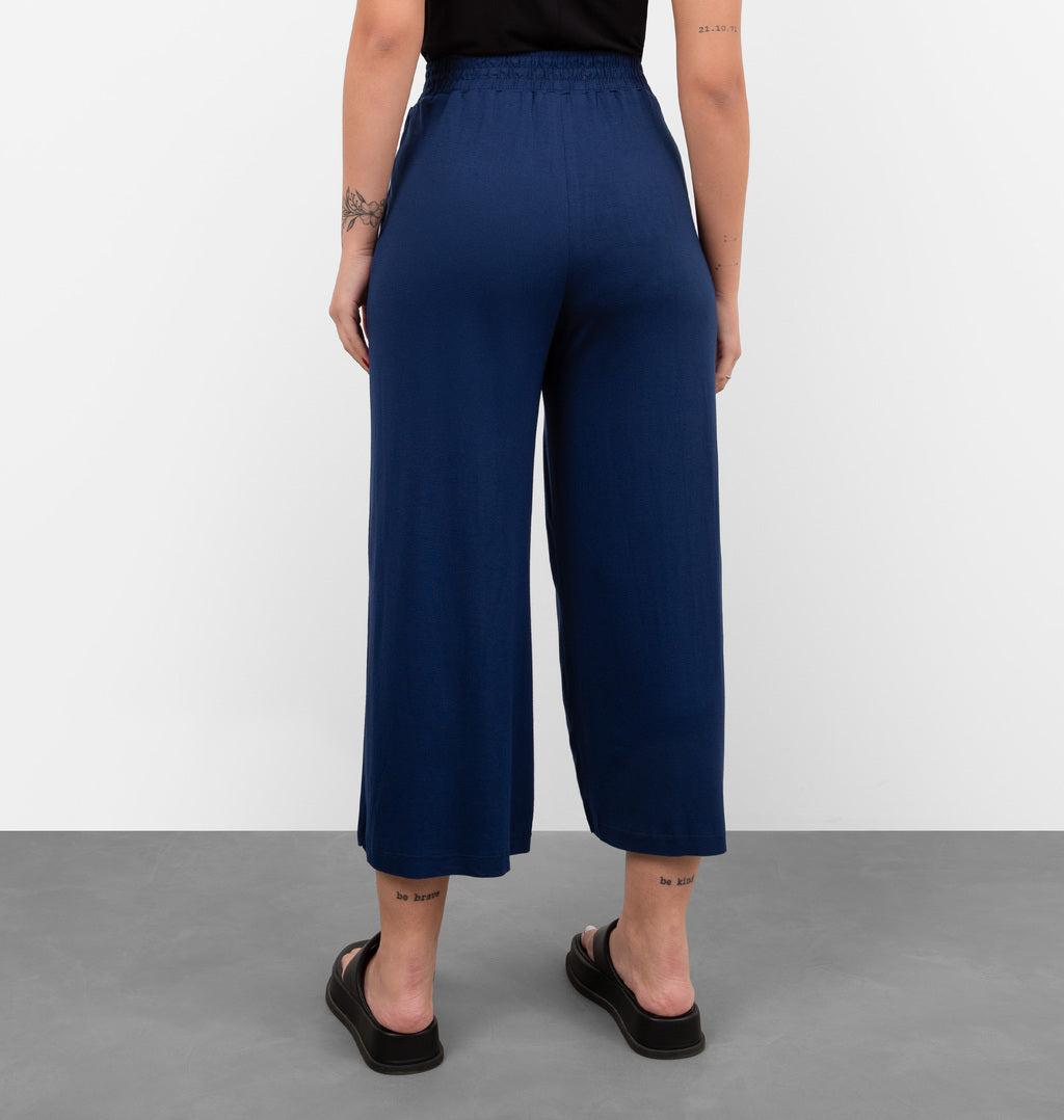 Calça Pantacourt Bolso Amplo