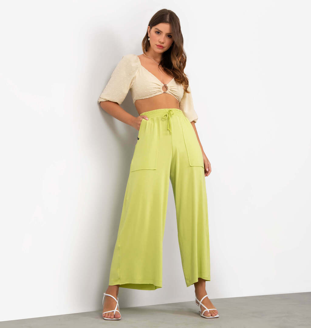 Calça Pantacourt Bolso Amplo