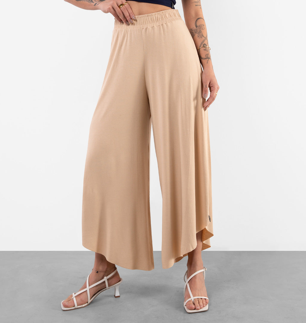 Calça Pantacourt Barra Arredondada