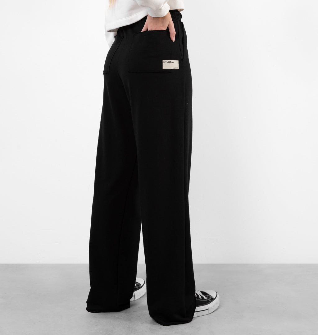 Calça Wide Leg Moletinho Com Bolso Posterior