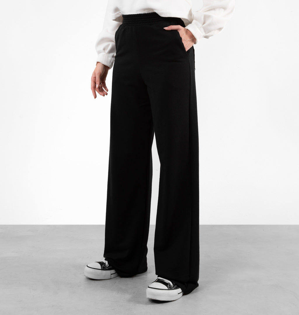 Calça Wide Leg Moletinho Com Bolso Posterior
