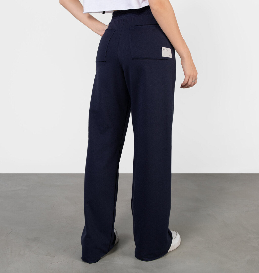 Calça Wide Leg Moletinho Com Bolso Posterior