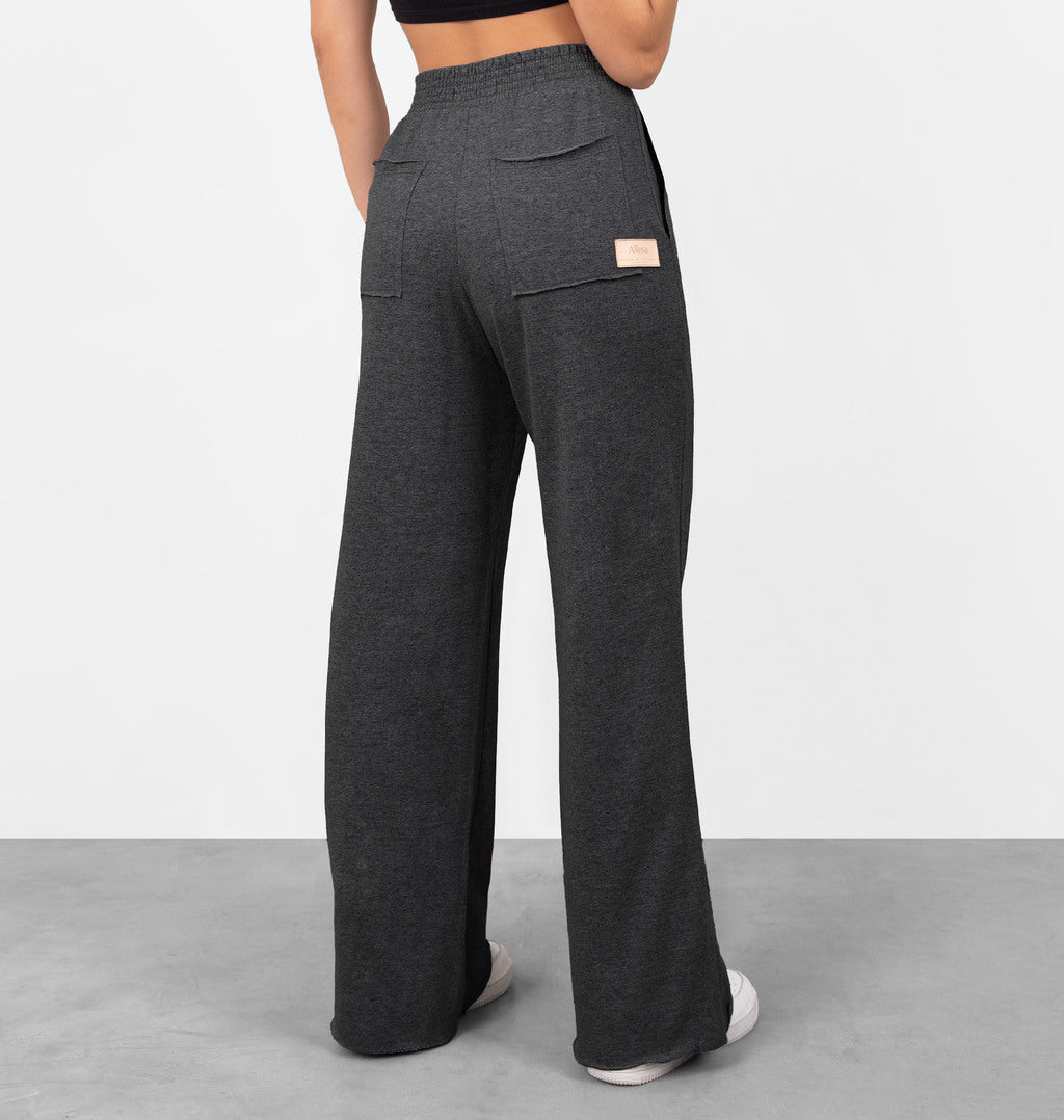 Calça Wide Leg Moletinho Com Bolso Posterior