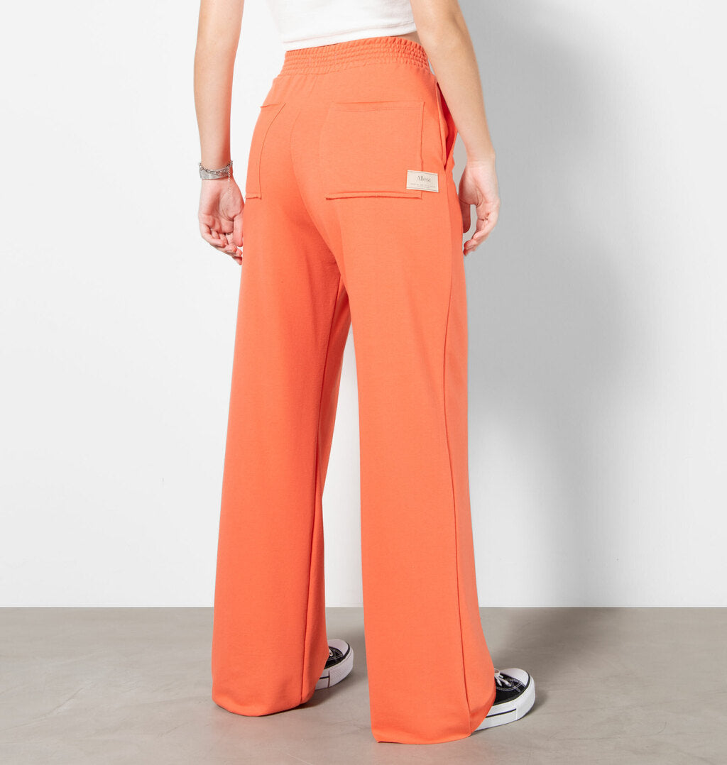 Calça Wide Leg Moletinho Com Bolso Posterior
