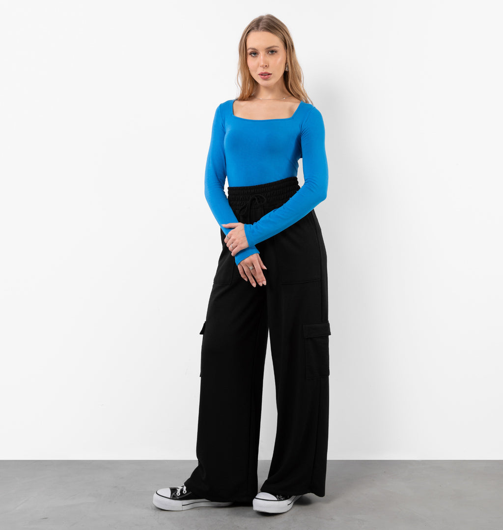 Blusa Básica De Decote Quadrado
