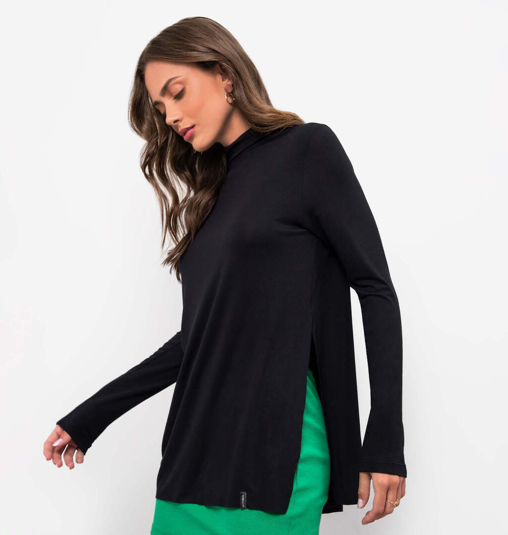Blusa Alongada Com Fenda A Fio