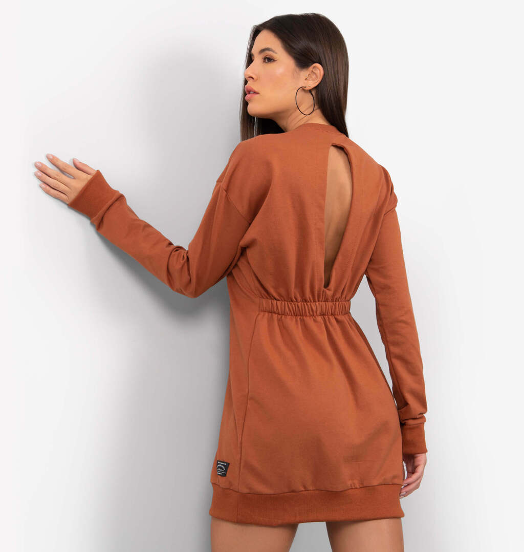 Vestido Moletinho Abertura Nas Costas