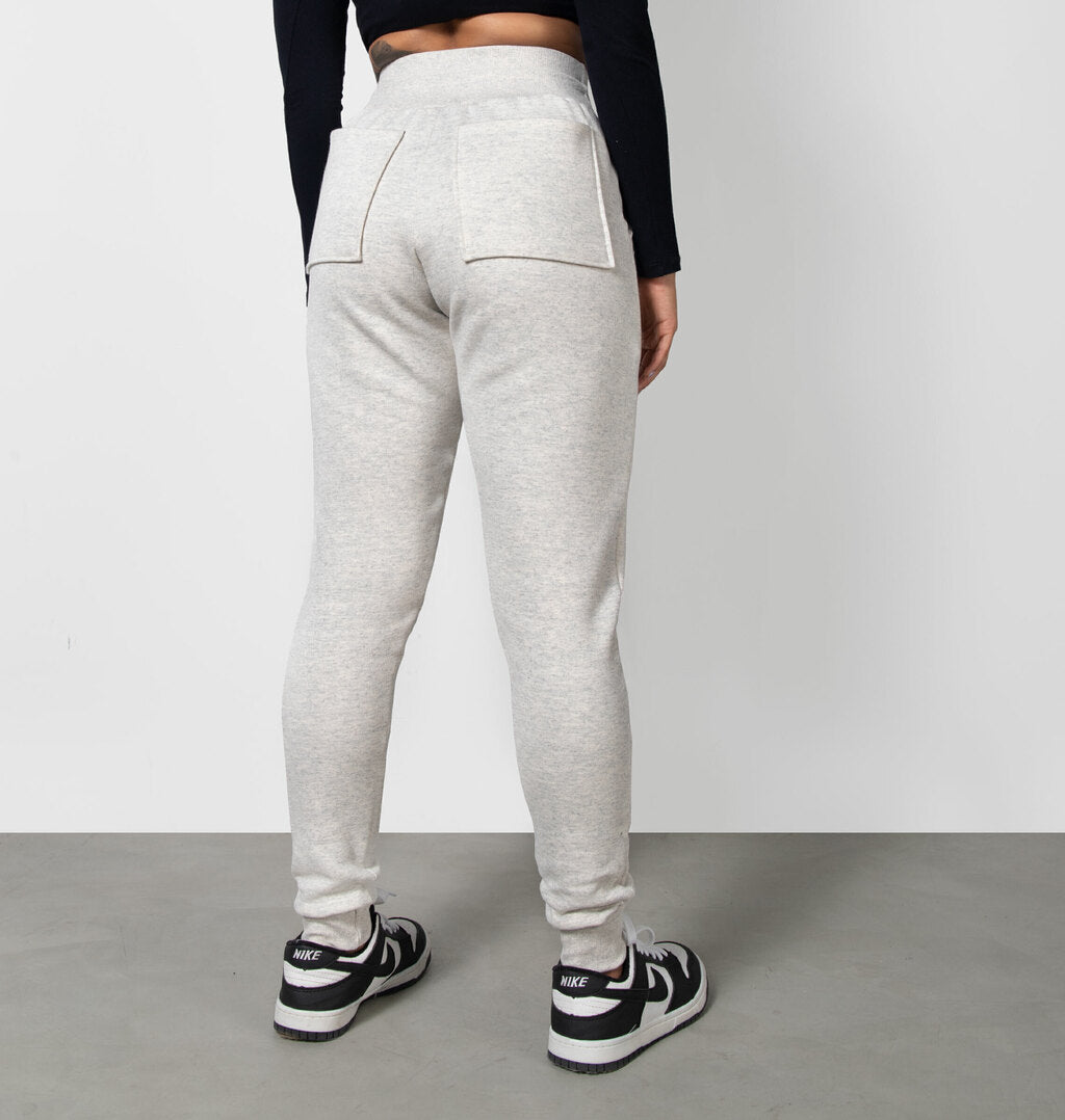 Calça Básica Peluciada Com Bolso Posterior