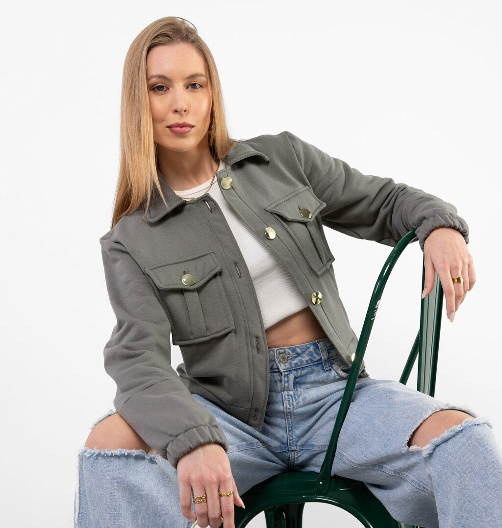 Casaqueto Peluciado Com Bolsos Frontais