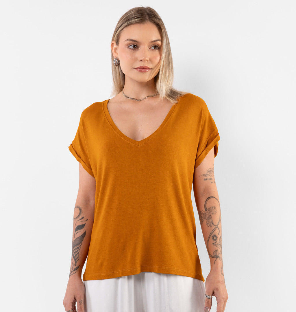 Blusa Básica Com Decote V E Manga Dobrada
