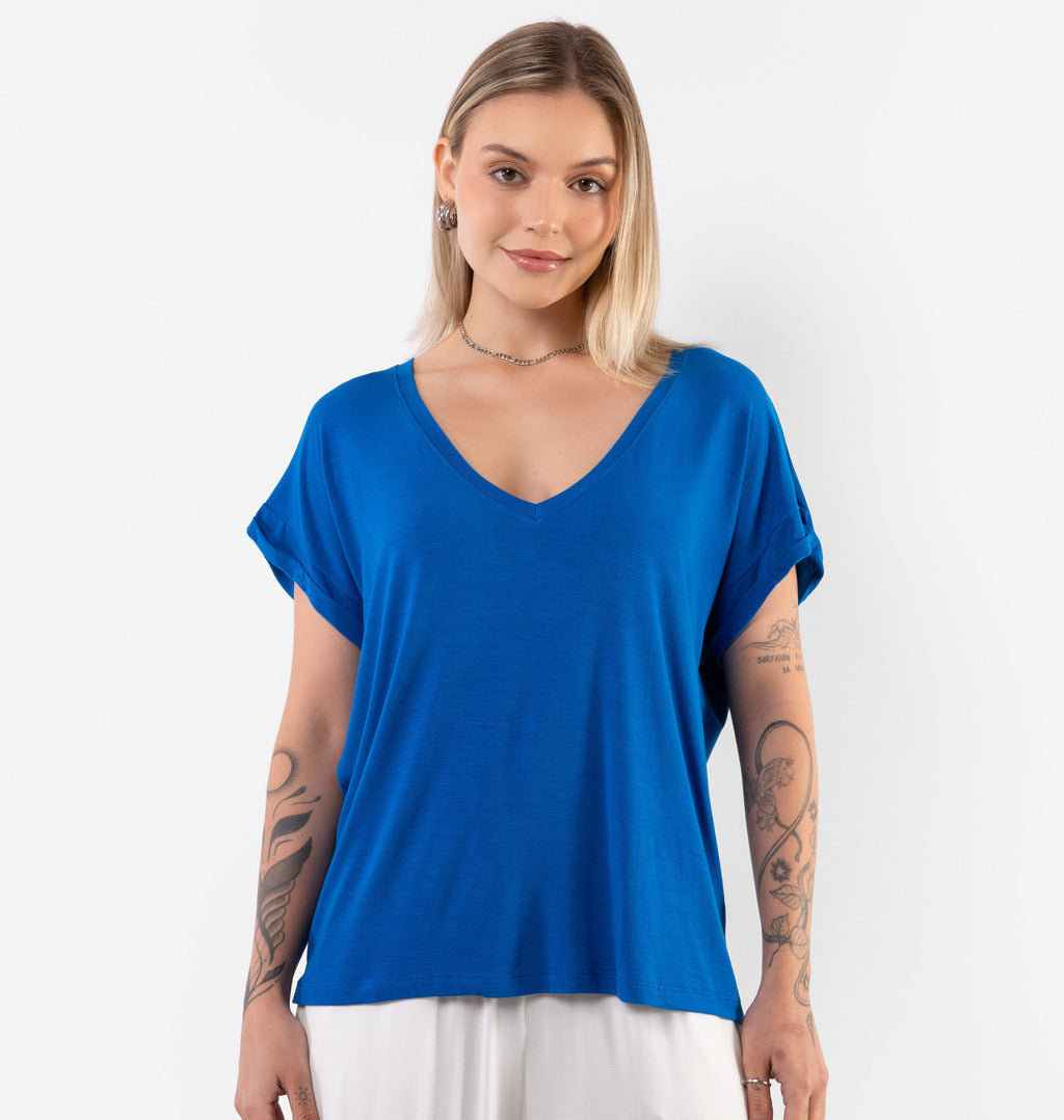 Blusa Básica Com Decote V E Manga Dobrada
