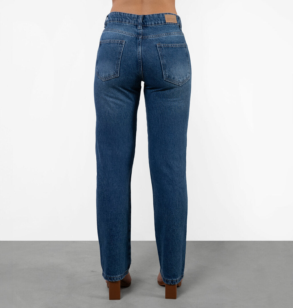 Calça Jeans Reta Com Bolsos