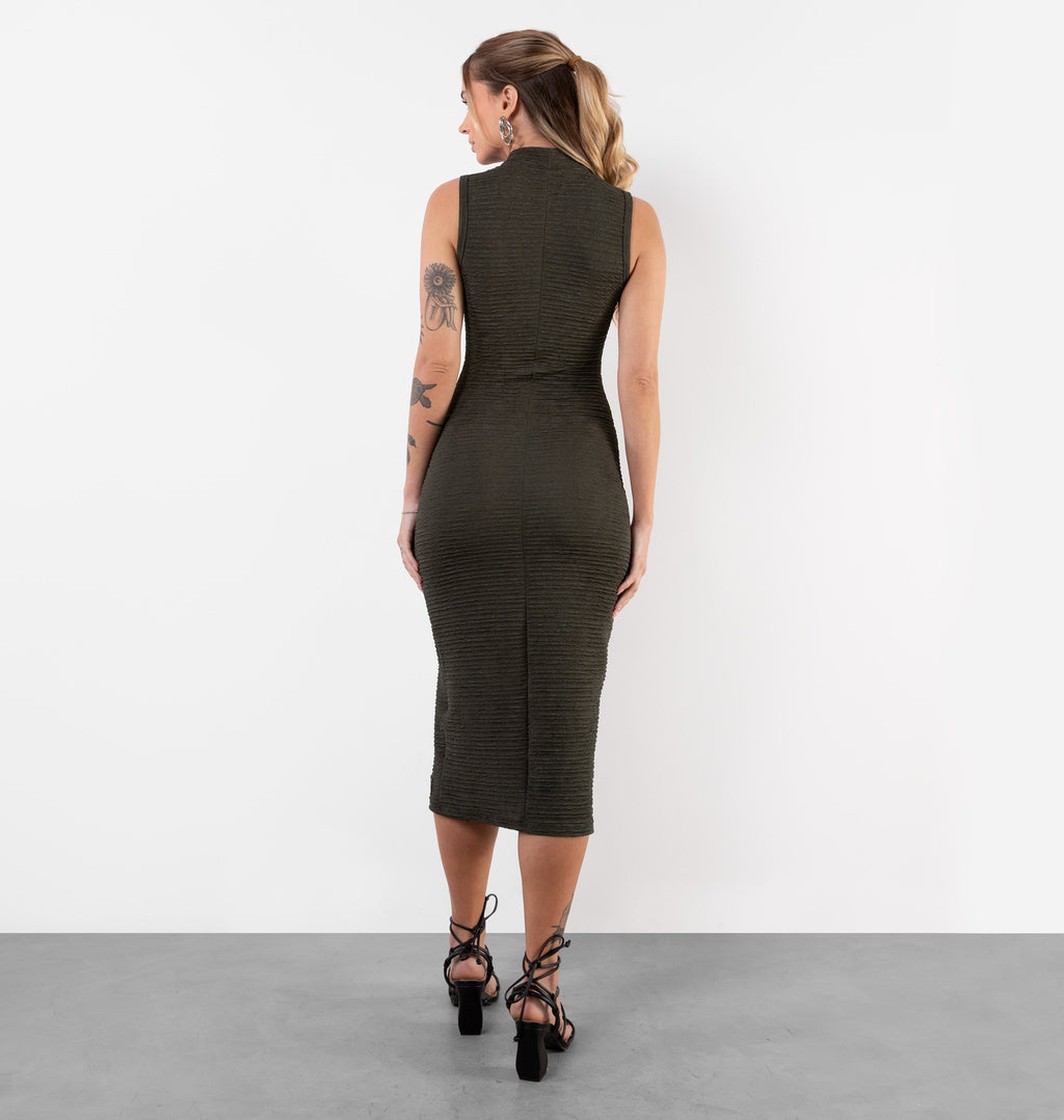 Vestido Midi Com Gola Alta E Cava