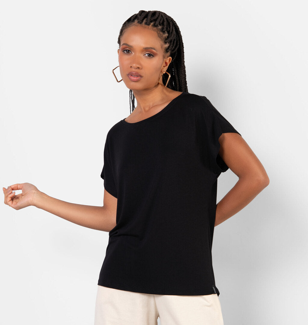 Blusa Básica Decote Canoa