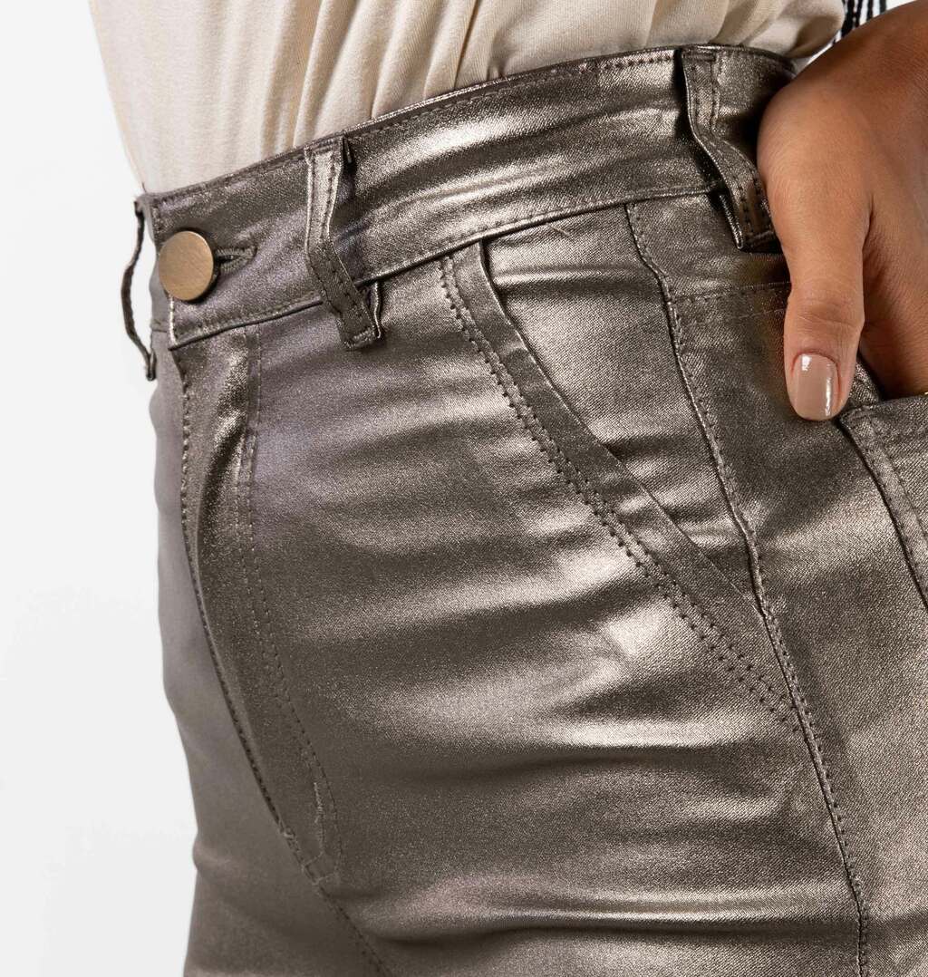 Short Em Tecido Metalizado