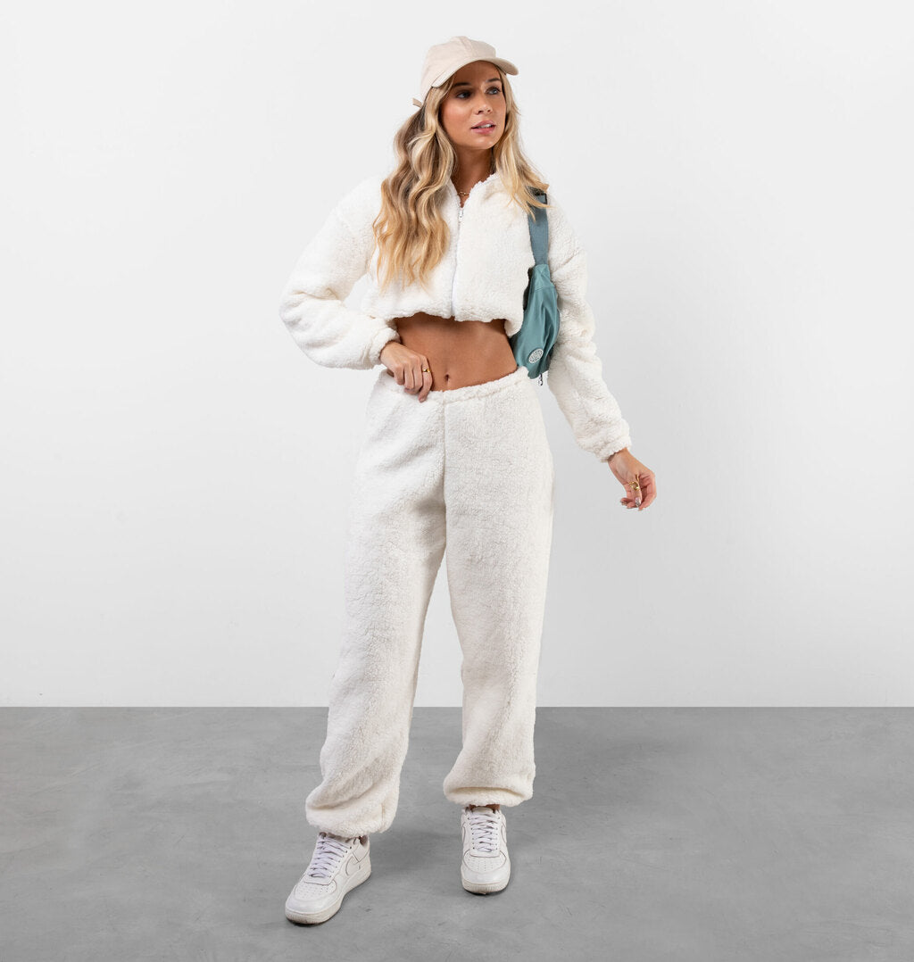 Calça Teddy Com Elástico No Cós