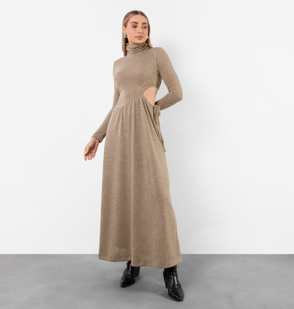 Vestido Longo Com Abertura Lateral
