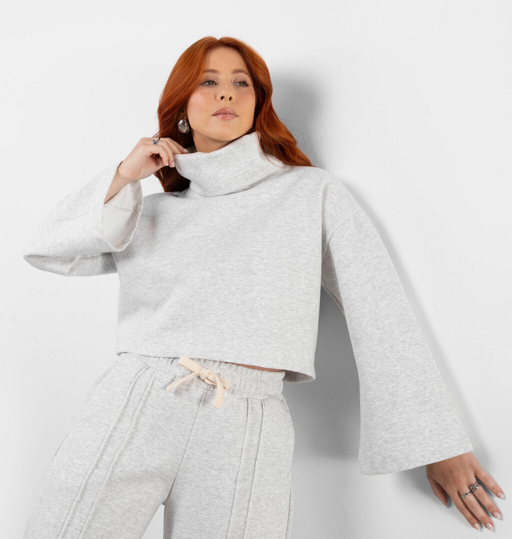 Cropped com Manga Longa e Gola Alta