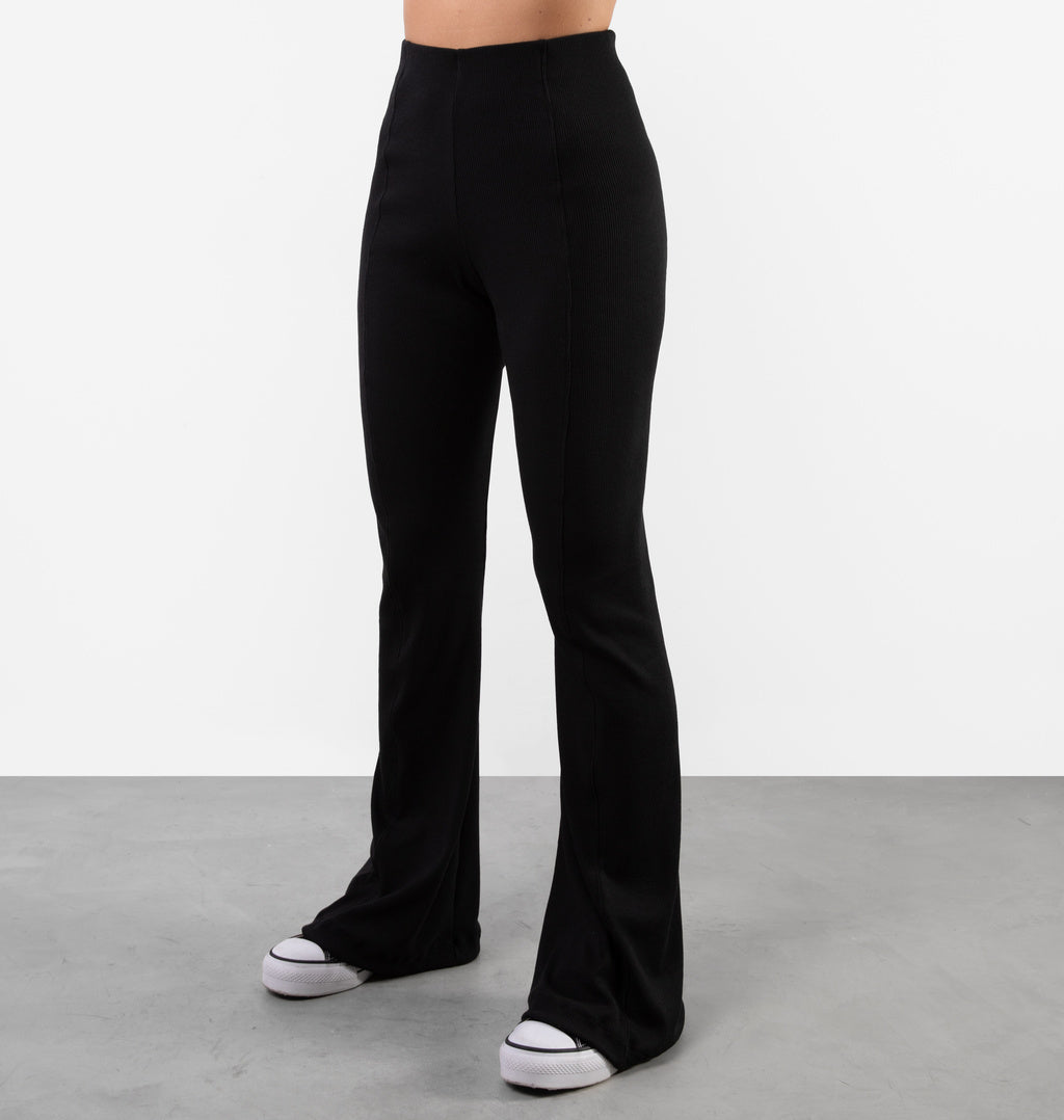 Calça Bailarina Em Ribana