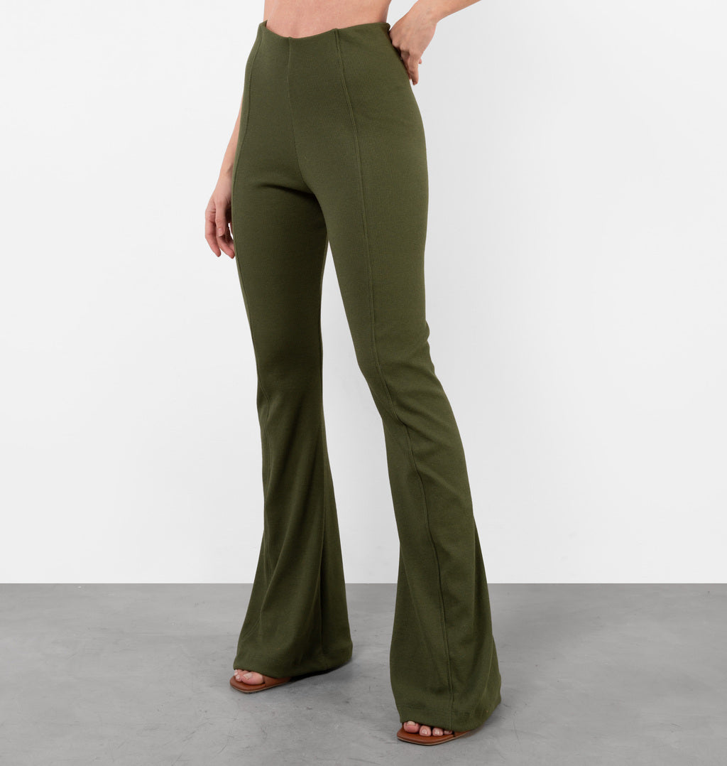 Calça Bailarina Em Ribana