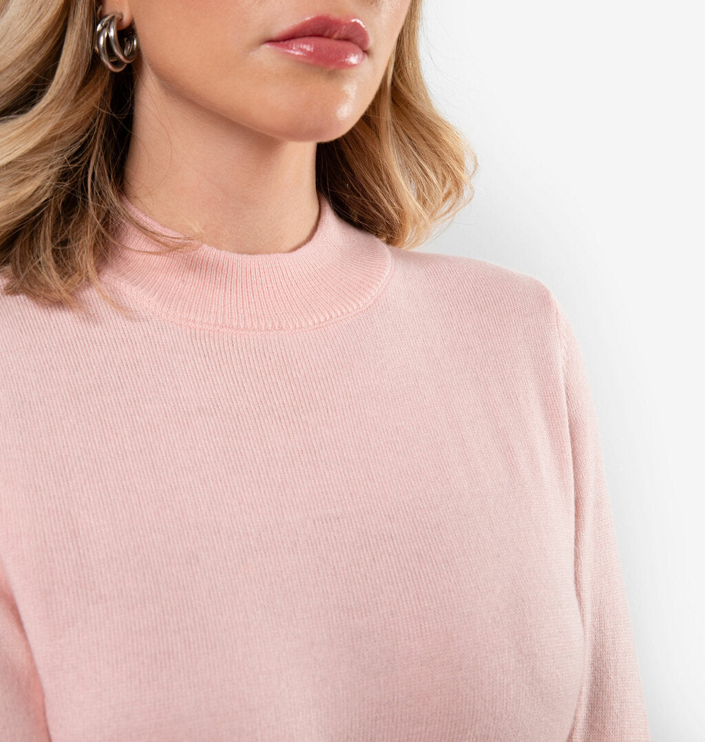 Blusa Em Tricot Com Meia Gola
