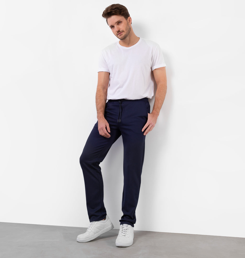 Calça Com Bolsos E Barra Virada