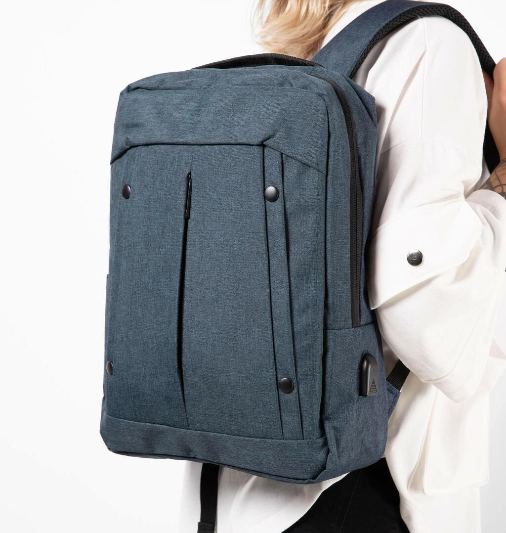 Mochila Com Bolsos E Zíper