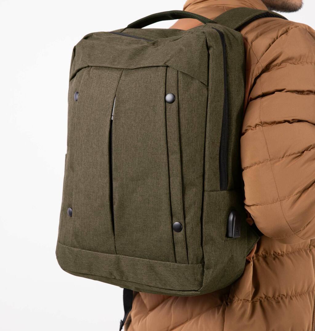 Mochila Com Bolsos E Zíper