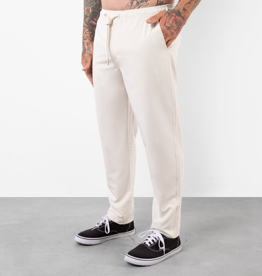 Calça Com Cordão Ajustável E Bolsos