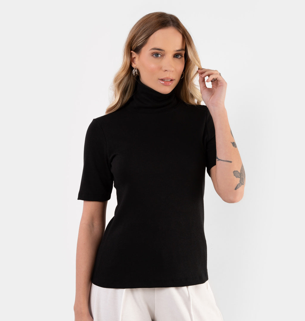 Blusa De Manga Curta Com Gola Alta