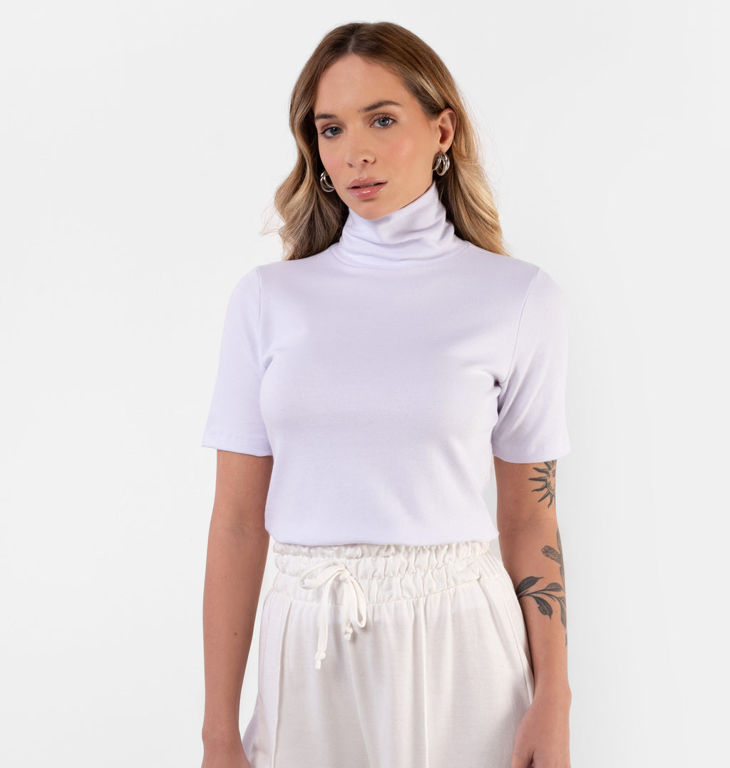 Blusa De Manga Curta Com Gola Alta