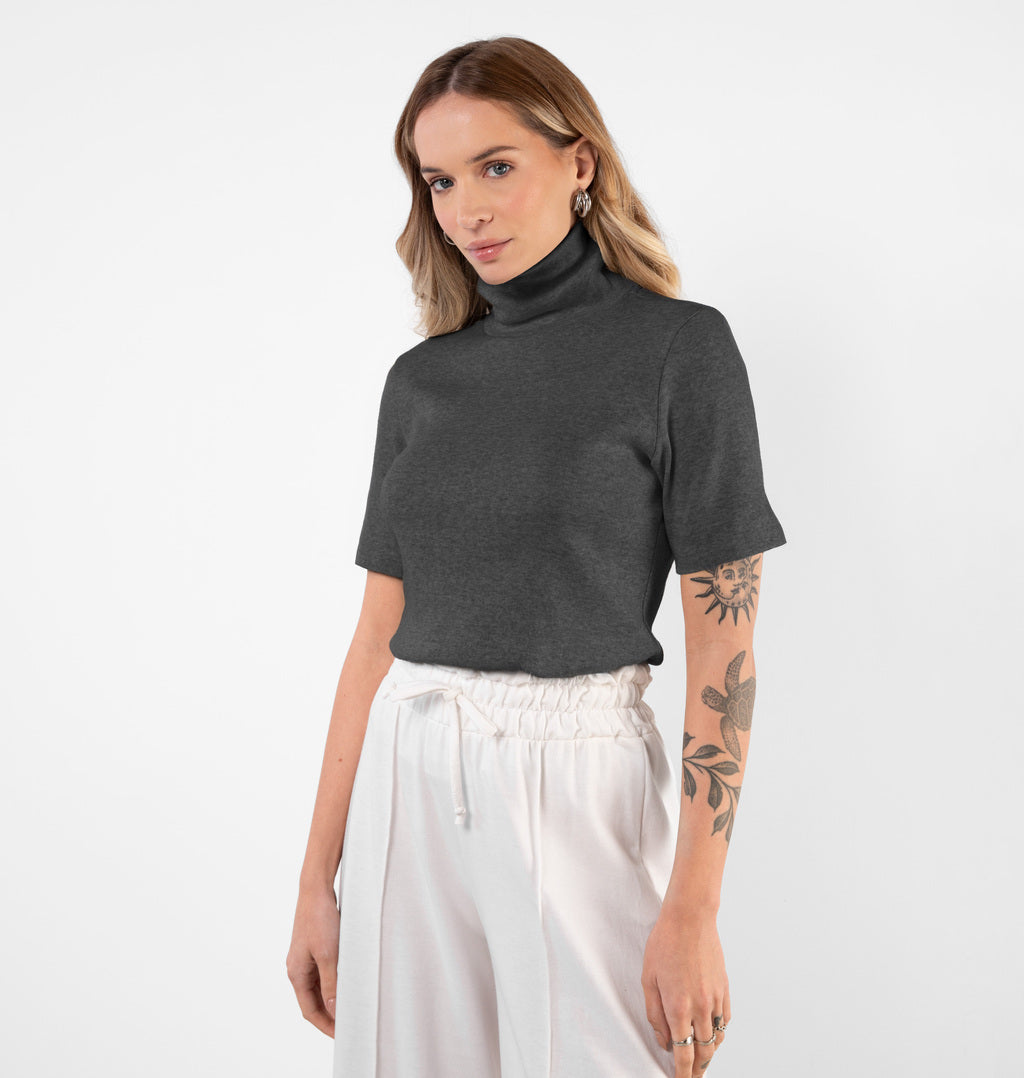 Blusa De Manga Curta Com Gola Alta